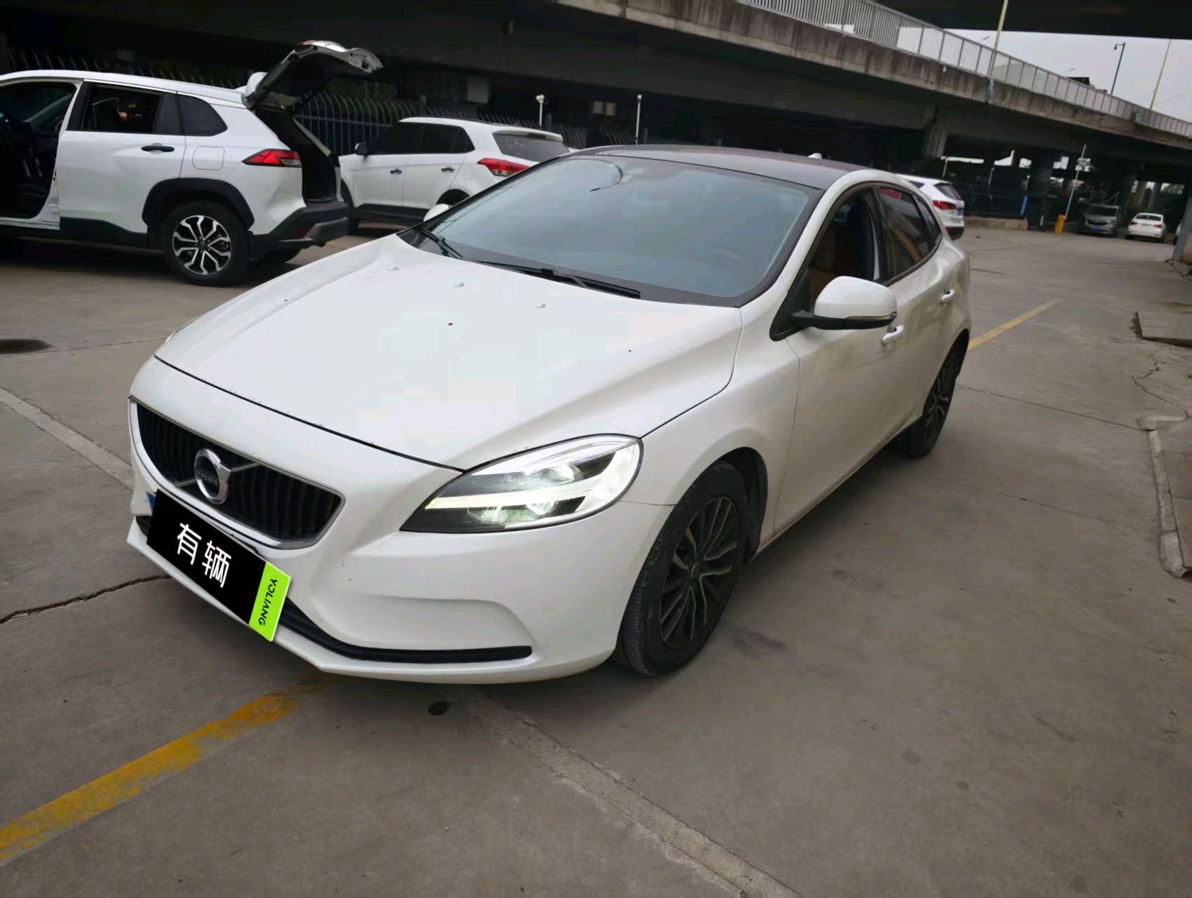 Volvo V40 2019 1.5T AT T3 Elegant