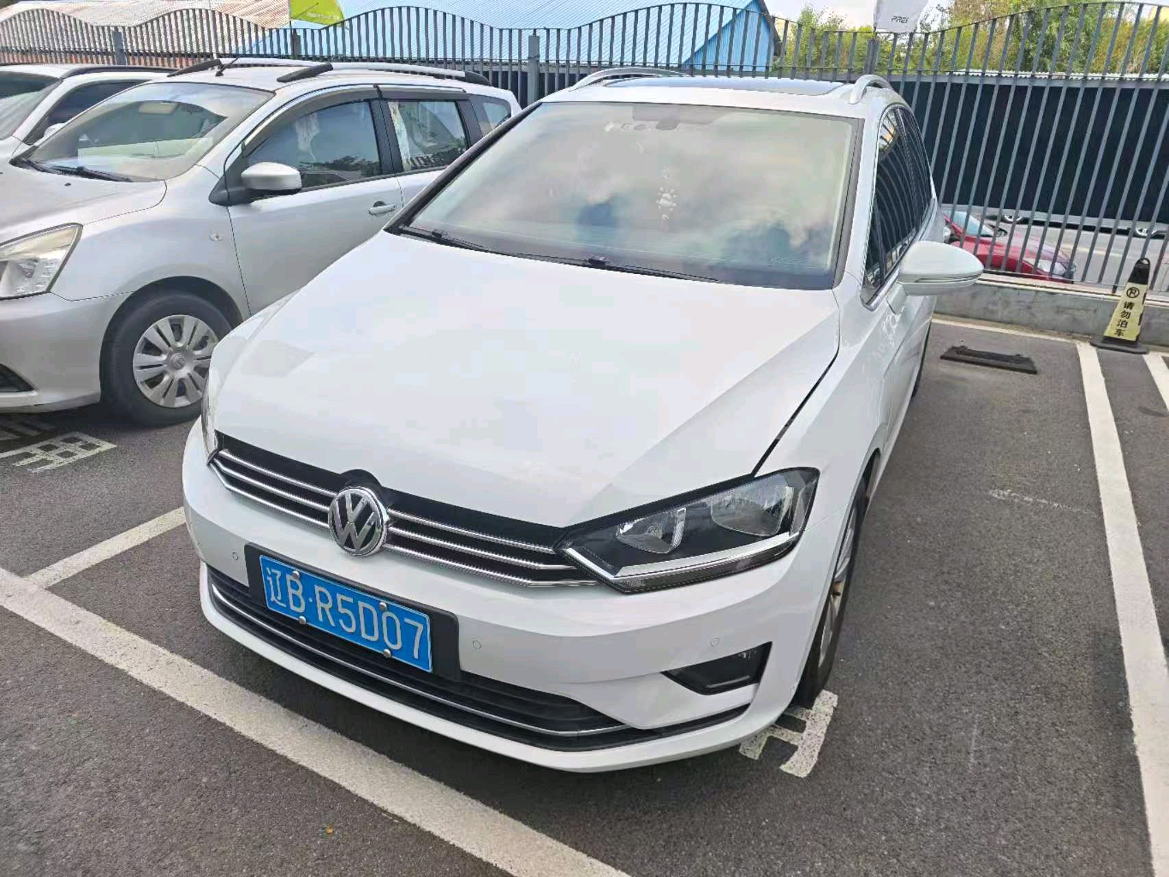 Volkswagen Golf Touran 2018 1.4TSI DCT 230TSI Entry
