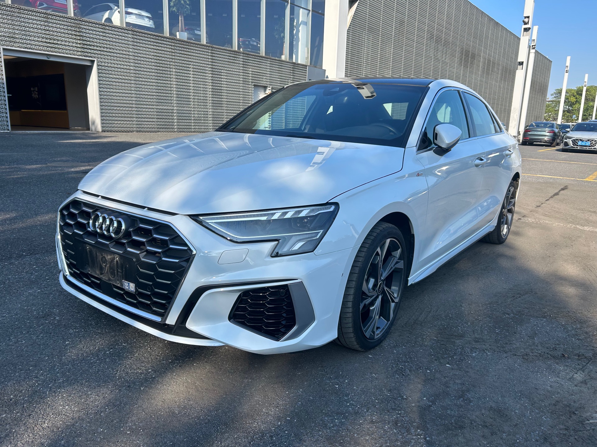 Audi A3L Limousine 2023 1.4TFSI DCT 35TFSI Luxury Sport Facelift
