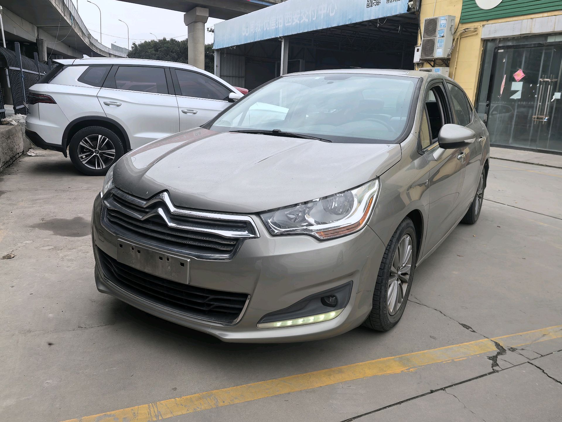 Citroen C4L 2013 1.8 MT Excite