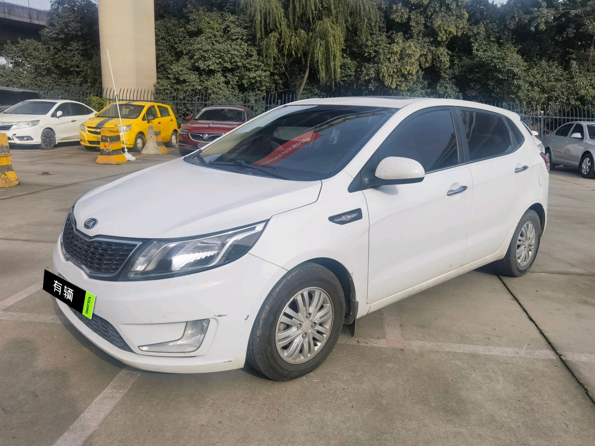 Kia K2 Hatchback 2012 1.4 AT GLS