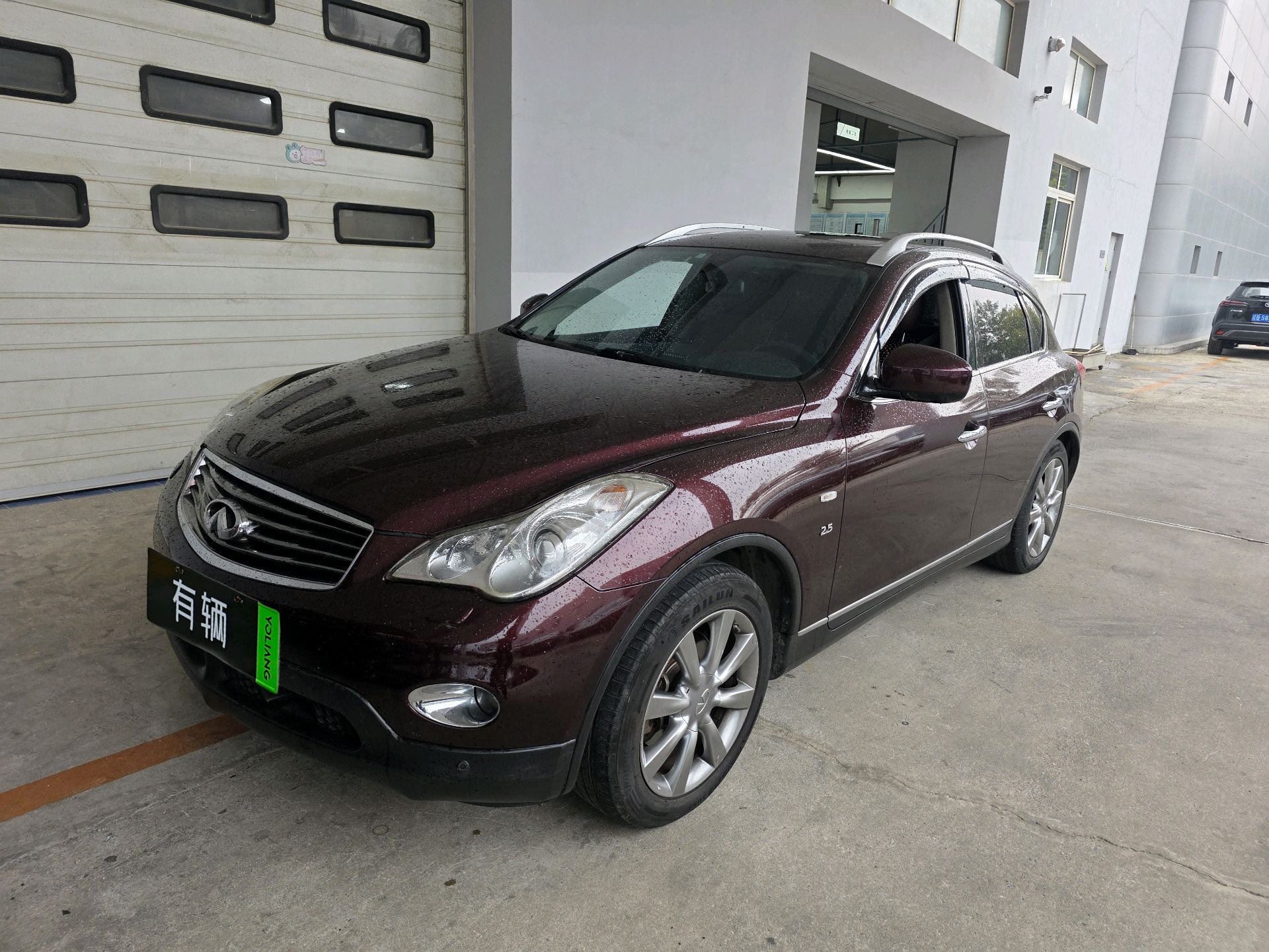 Infiniti QX50 2013 2.5 AT 2WD Elegant